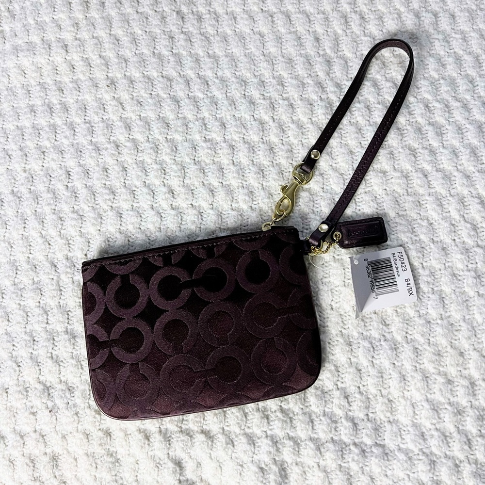 NWT Coach CC wristlet detachable chain purple color gold hardware authentic!